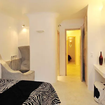 Senia 4* Naousa (Paros)